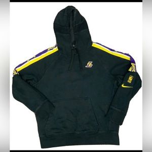🔥Nike Los Angeles lakers hoodie size medium 🔥